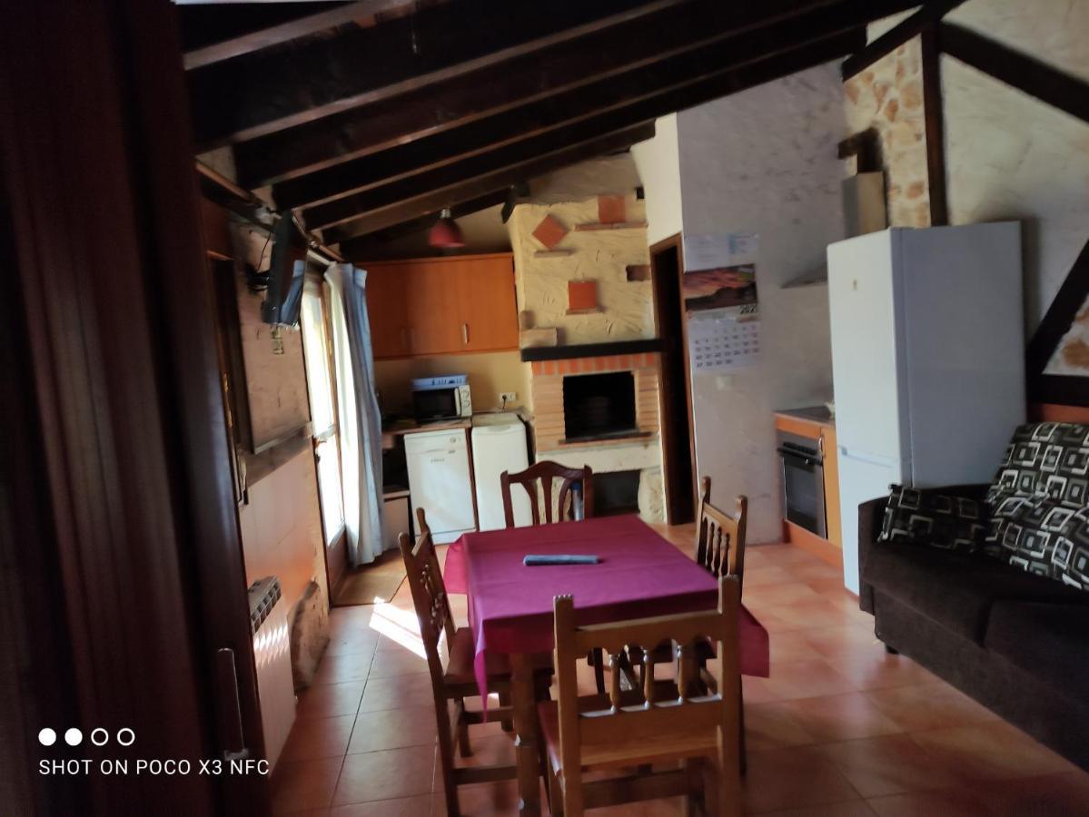 Apartamentos Turisticos Los Abuelos Montemayor de Pililla Exteriér fotografie