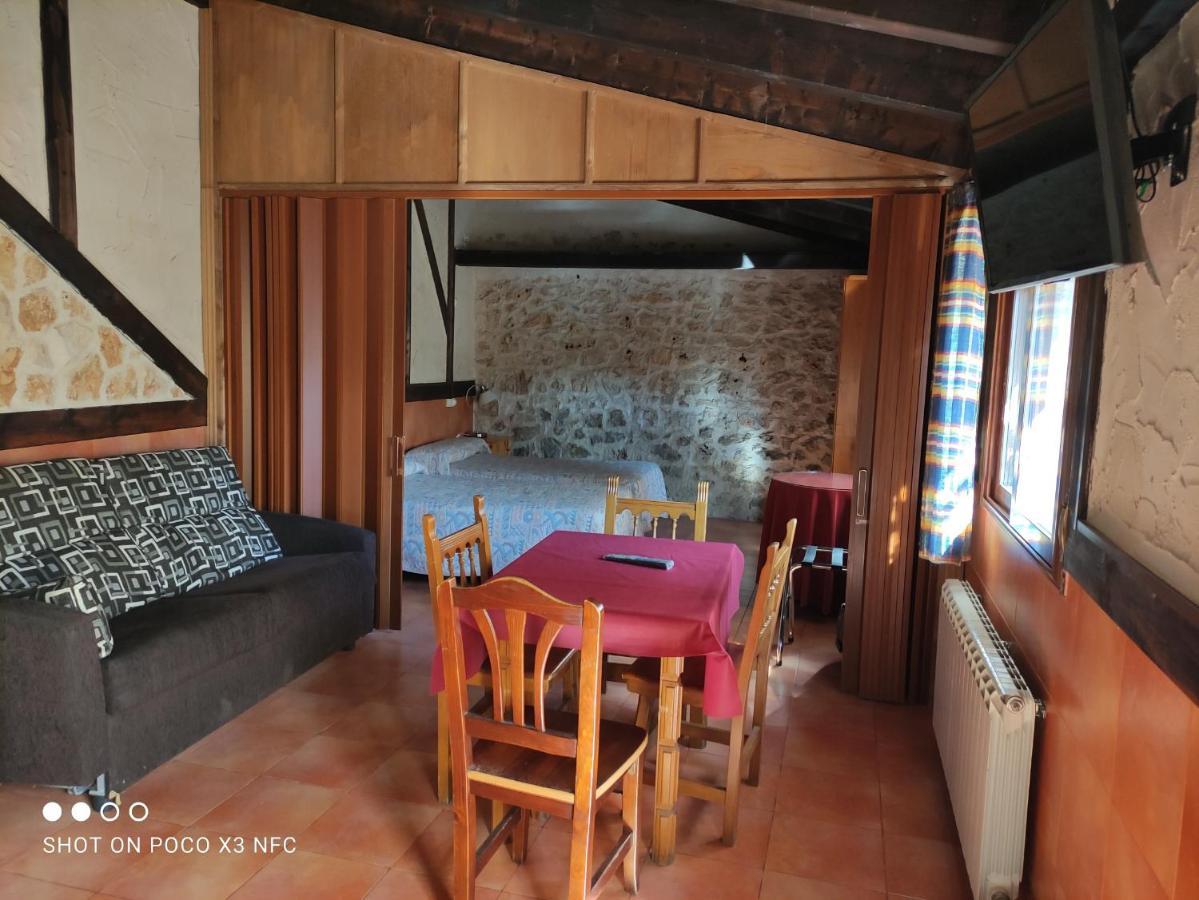 Apartamentos Turisticos Los Abuelos Montemayor de Pililla Exteriér fotografie