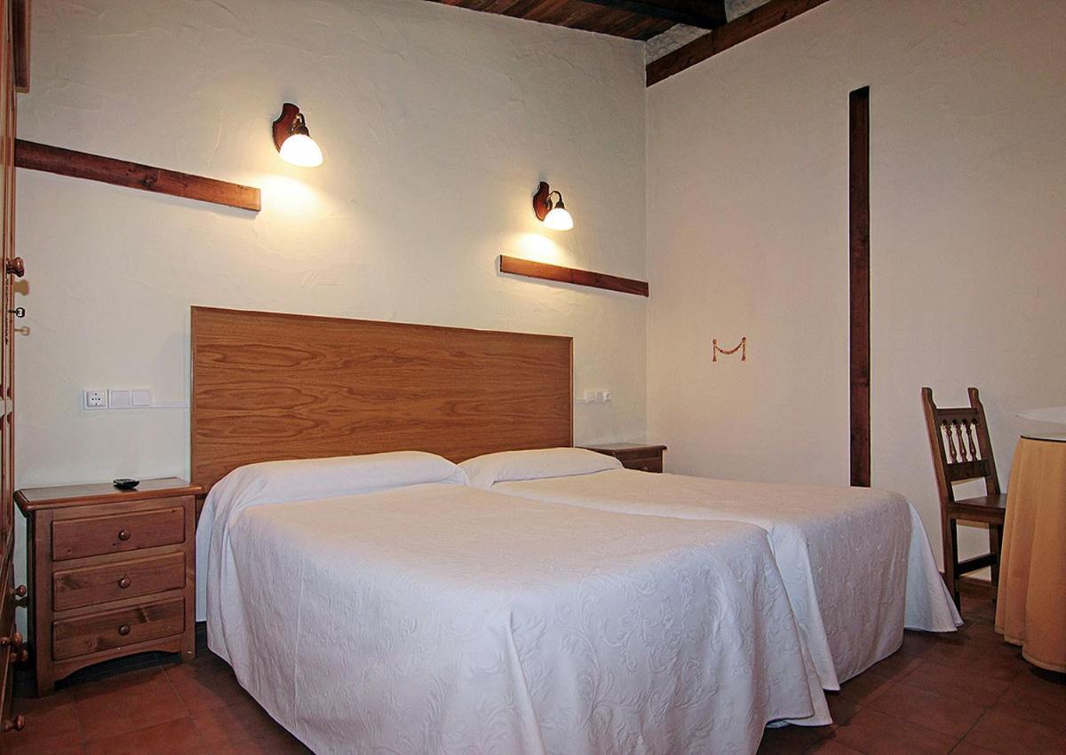 Apartamentos Turisticos Los Abuelos Montemayor de Pililla Exteriér fotografie