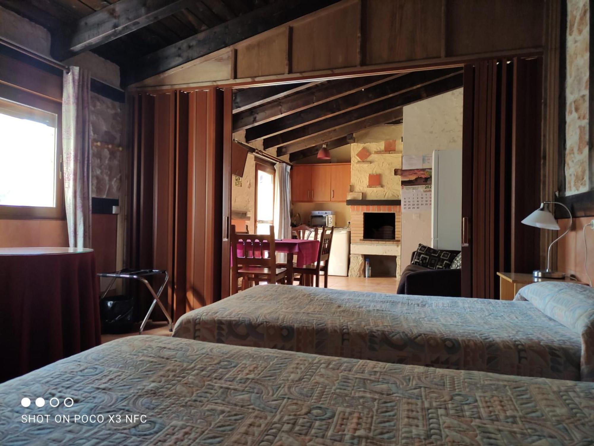 Apartamentos Turisticos Los Abuelos Montemayor de Pililla Exteriér fotografie