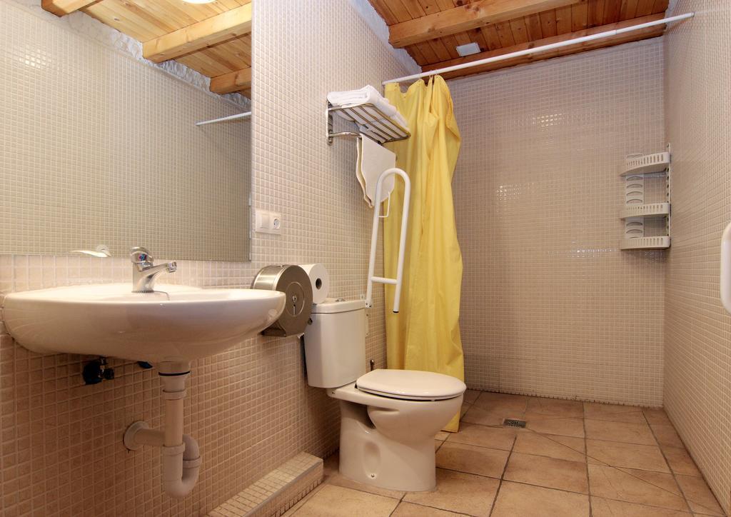 Apartamentos Turisticos Los Abuelos Montemayor de Pililla Exteriér fotografie