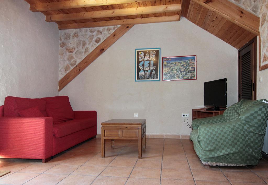 Apartamentos Turisticos Los Abuelos Montemayor de Pililla Exteriér fotografie